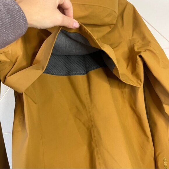 Arc'teryx Aphilia Jacket Yukon Gold - Picture 7 of 15